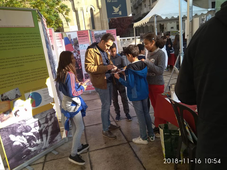 La campanya "Dones, memòria d'una guerra" a la ronda solidaria.