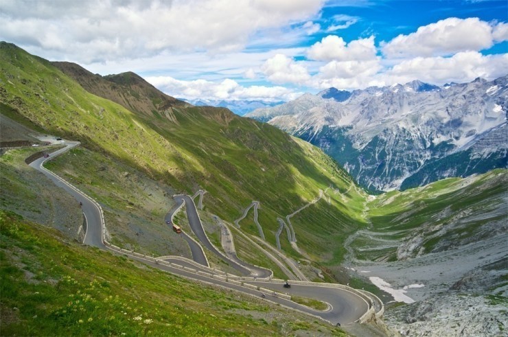25. The Stelvio Pass in the Alps - 29 Amazing Places in Italy 25. The Stelvio Pass in the Alps - 29 Amazing Places in Italy