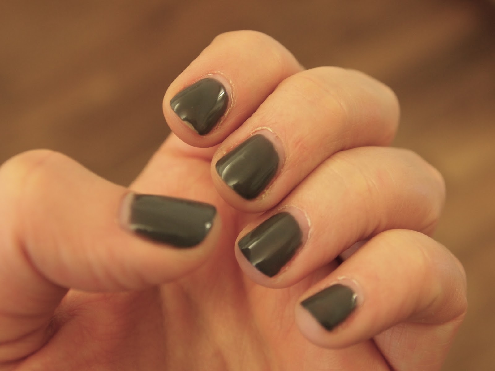 MACE How Long Does A Shellac Gel Manicure Last?