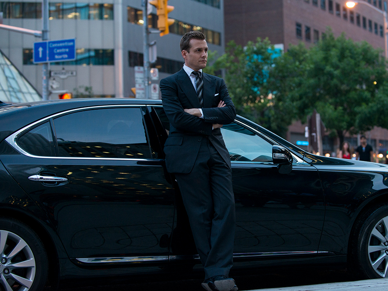 How to wear a SuitThe Suits Edition Elle 'D