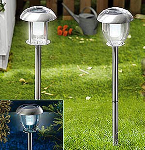 que tu jardn se convierta por las noches en un oscuro agujero negro disfruta del mismo en todo momento con estas lmparas solares que te ofrece lidl - Lidl Jardin que tu jardn se convierta por las noches en un oscuro agujero negro disfruta del mismo en todo momento con estas lmparas solares que te ofrece lidl - Lidl Jardin