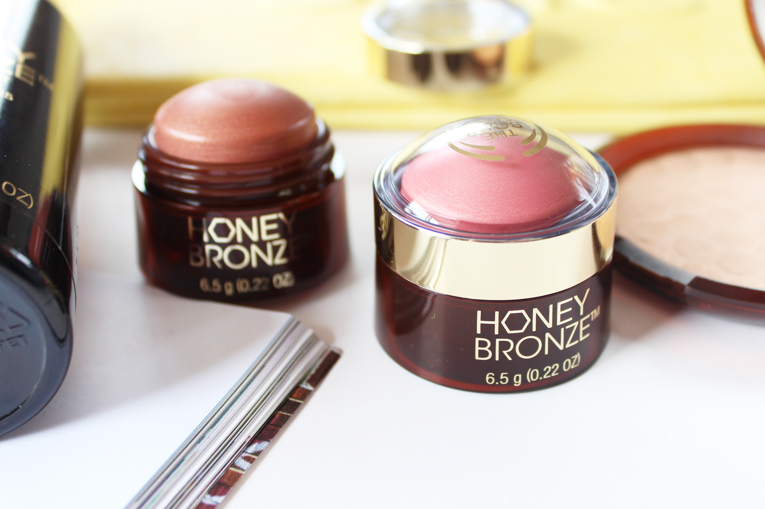 THE BODY SHOP New Honey Bronze Tinted Leg Mist + Highlighting Domes
