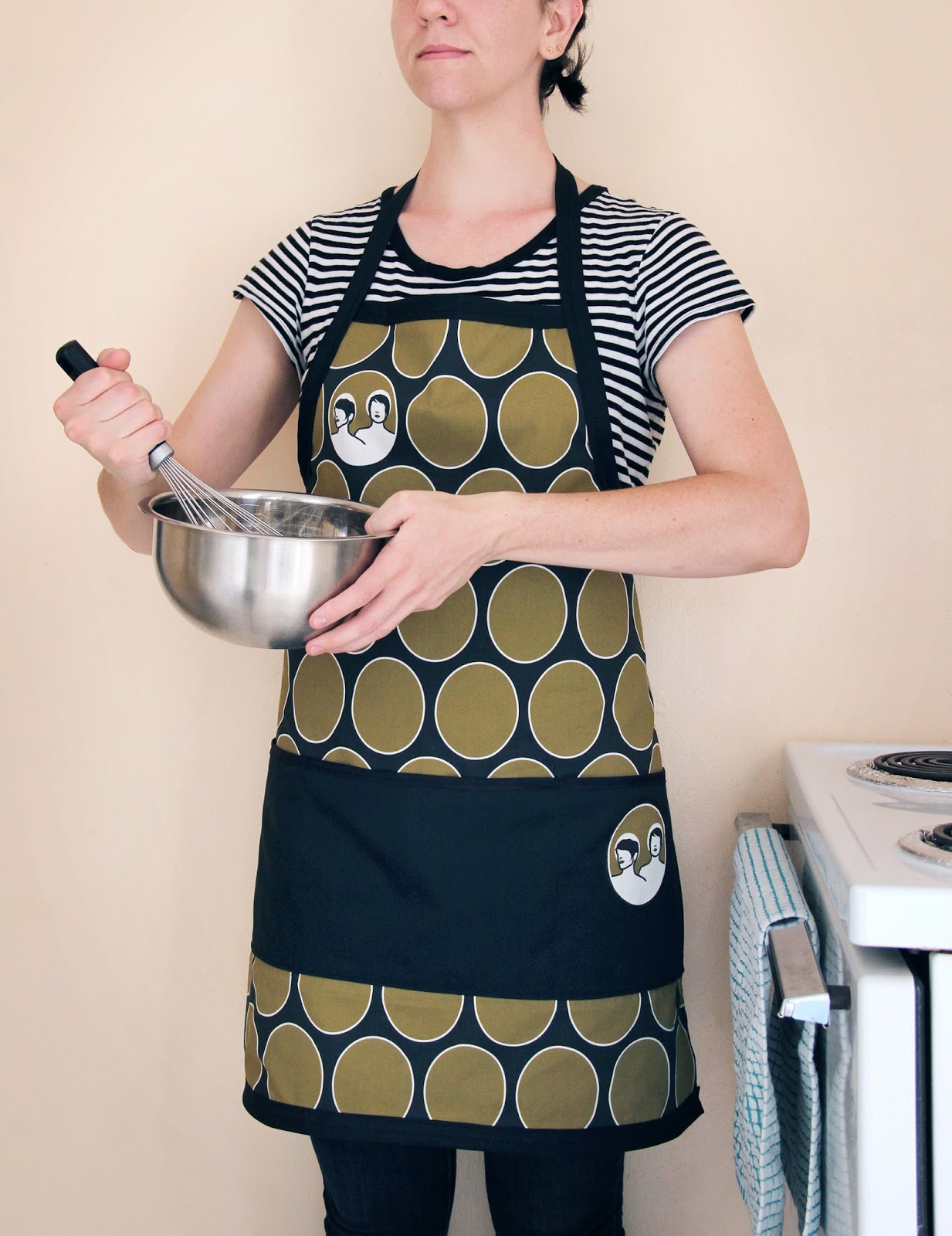 We Can Make Anything apron tutorial