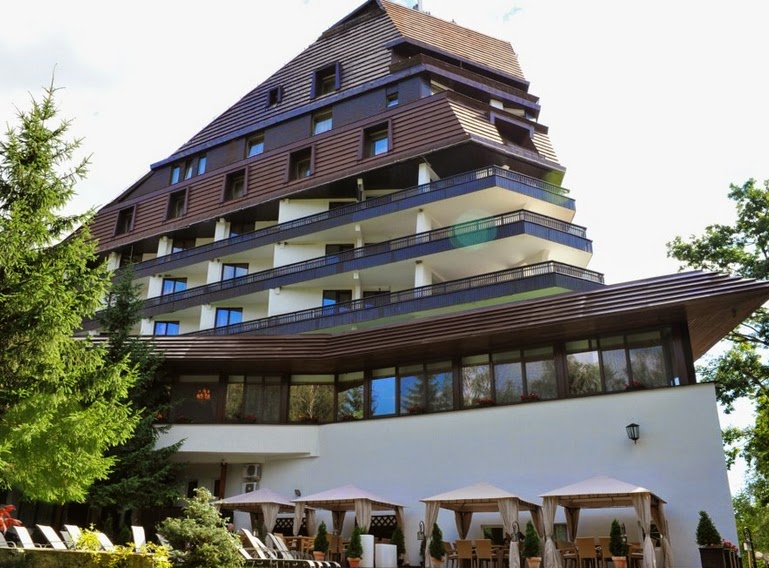 SEARCH AND BUY THIS PRODUCT Revelion 2015 POIANA BRASOV Hotel ALPIN pret 839 euro de persoana