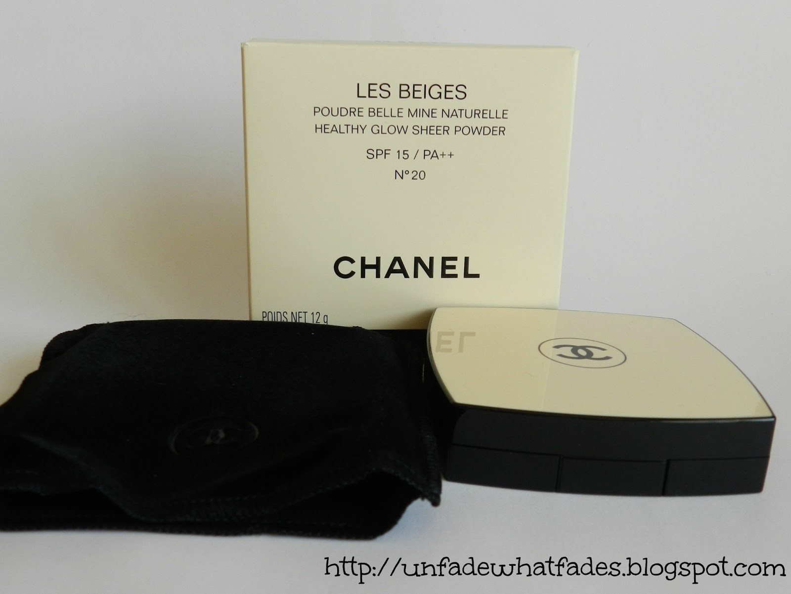 Chanel Les Beiges Healthy Glow Sheer Colour SPF 15 Face Powder