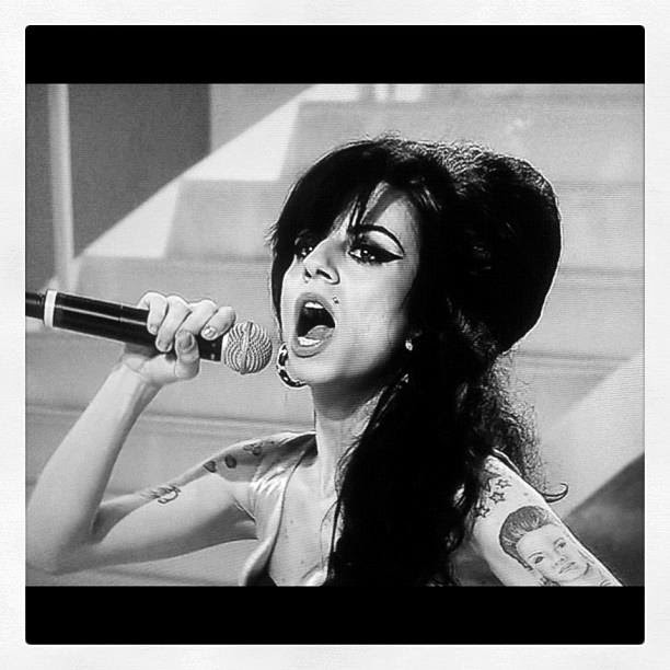 Sósia Amy Winehouse Brasil
