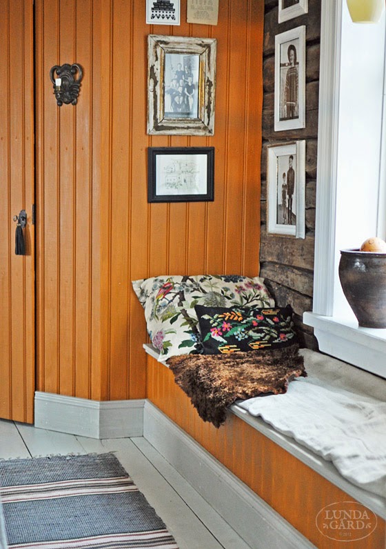 L U N D A Gå R D inredning, familjeliv, byggnadsvård, lantliv, vintage, färg& form Guldockra L U N D A Gå R D inredning, familjeliv, byggnadsvård, lantliv, vintage, färg& form Guldockra