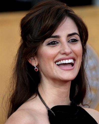 Cecomment Penelope Cruz Hairstyles Part 5