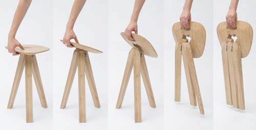 Складний дерев'яний стілець
