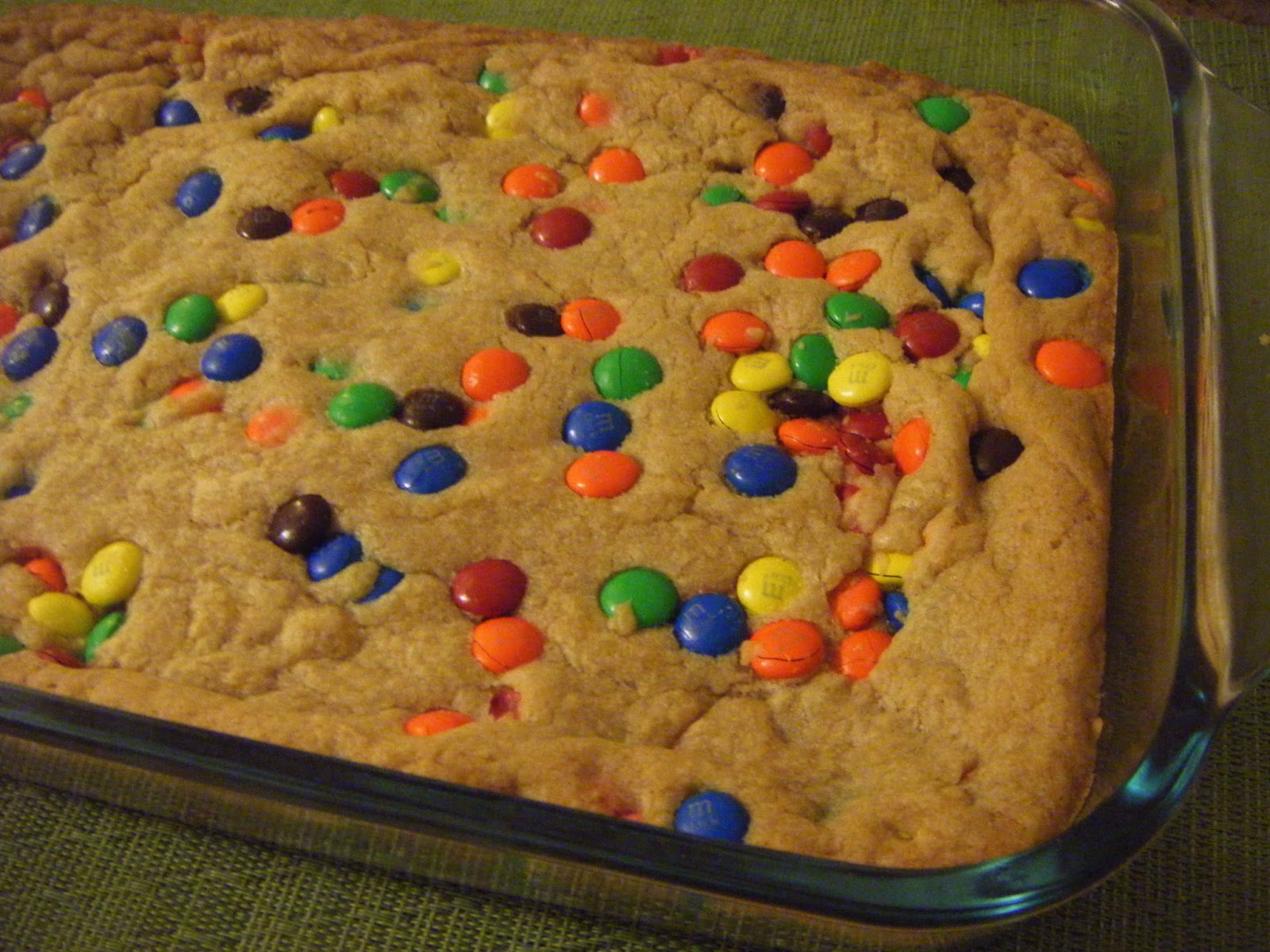 shellmo M&M Cookie Bars