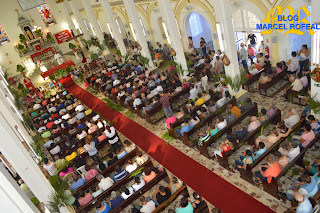 Missas do Domingo de Ramos reúnem multidão de fiéis