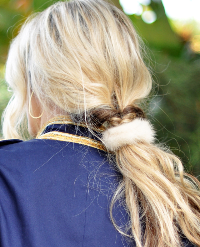 hair, low pony twist