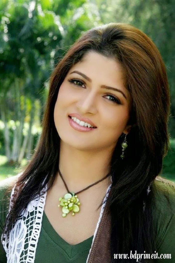 Srabanti Chatterjee photos, movies, family and full biography