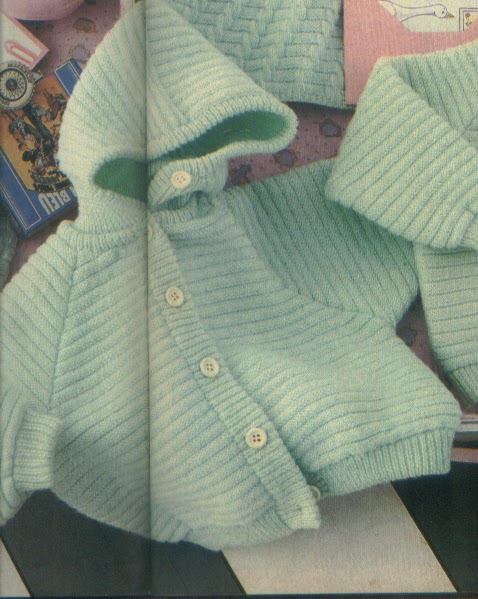 casaco infantil de trico com capuz