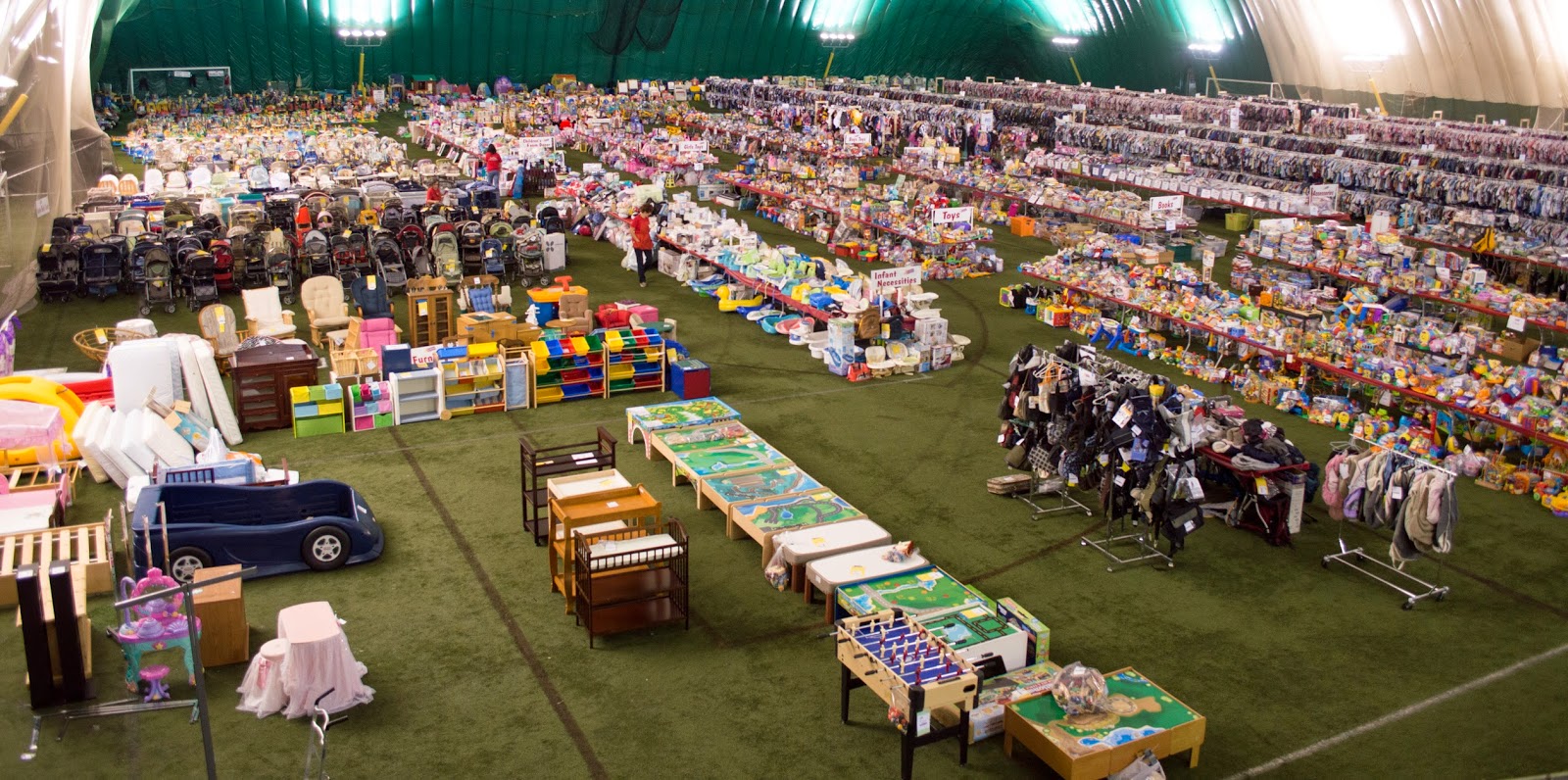 Pgh Momtourage Win a presale pass to JBF!