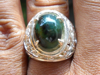 Koleksi Batu Antik: BC25- Bacan Hijau Semi Kristal !!!_SOLD