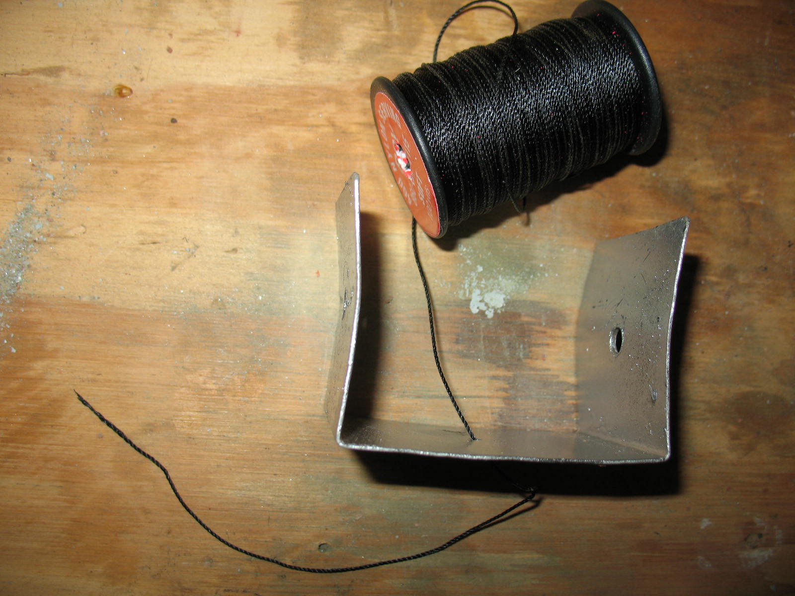 Sensible Survival Make a Continuous Loop Bowstring Part 1