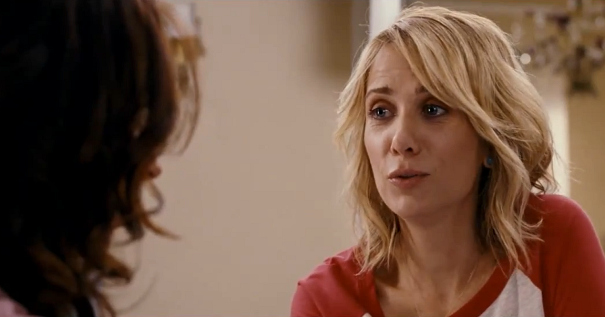 Kid In The Front Row Film Blog Kristen Wiig In Bridesmaids