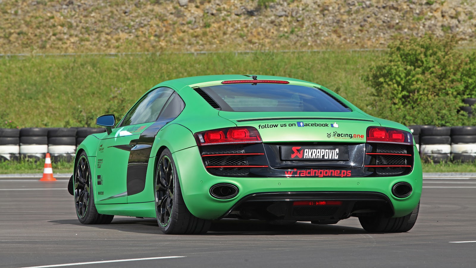 Audi r8 Green