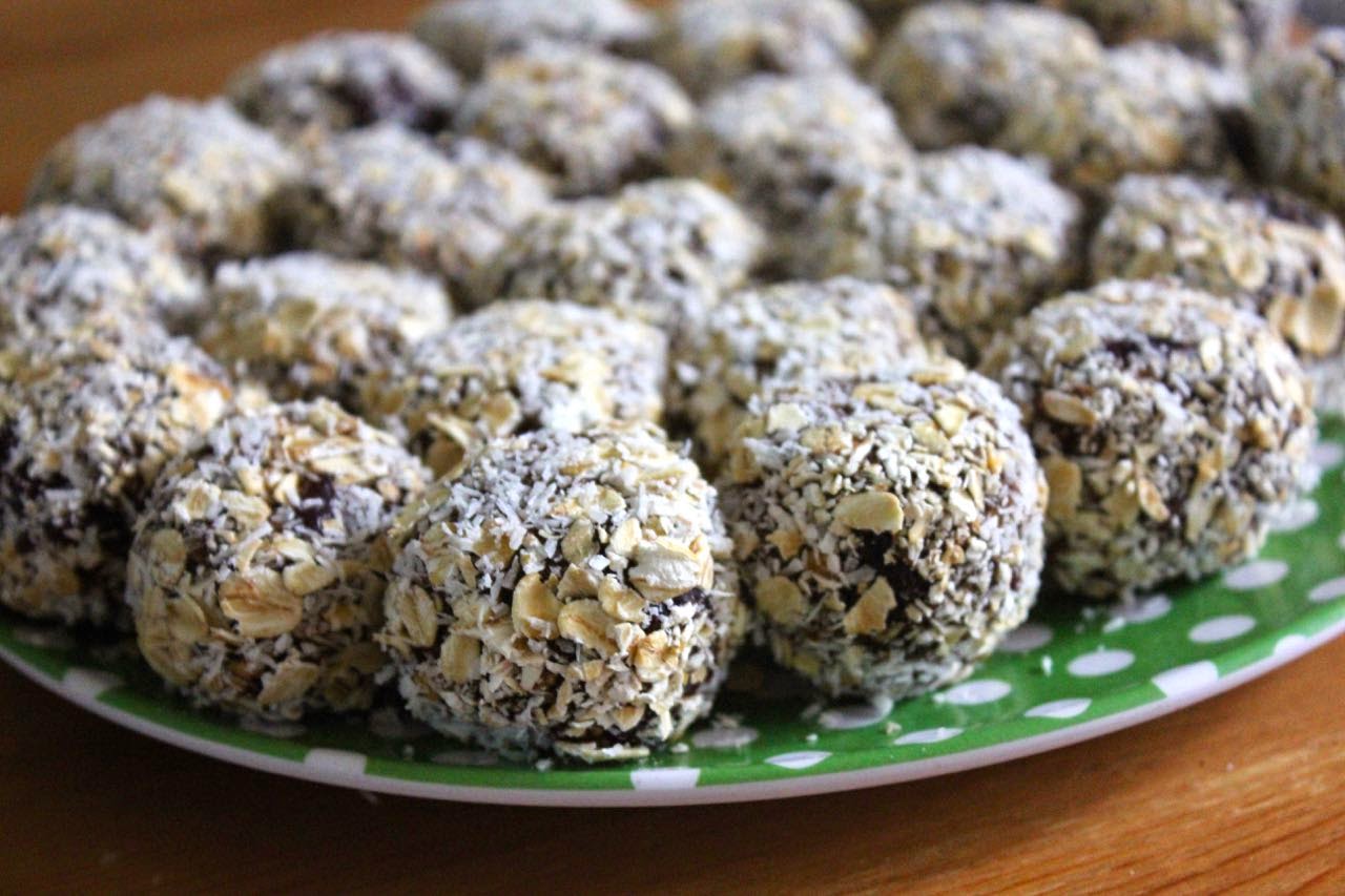 Green Gourmet Giraffe Ocean Grove, Chocolate Bliss Balls, The Dunes