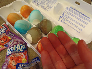 How to Dye Eggs on the Cheap with Koolaid http://muttnut.blogspot.com/