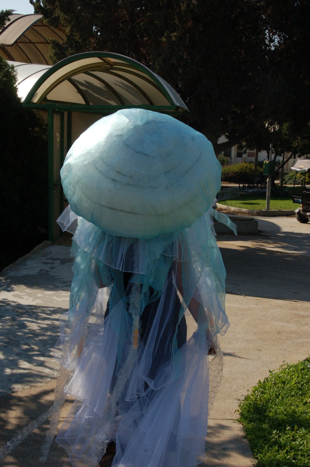 PettiBear's Fashion Roar Making a Jellyfish costume How To