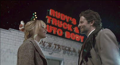 Image of Bradley Cooper and Jennifer Lawrence in Joy