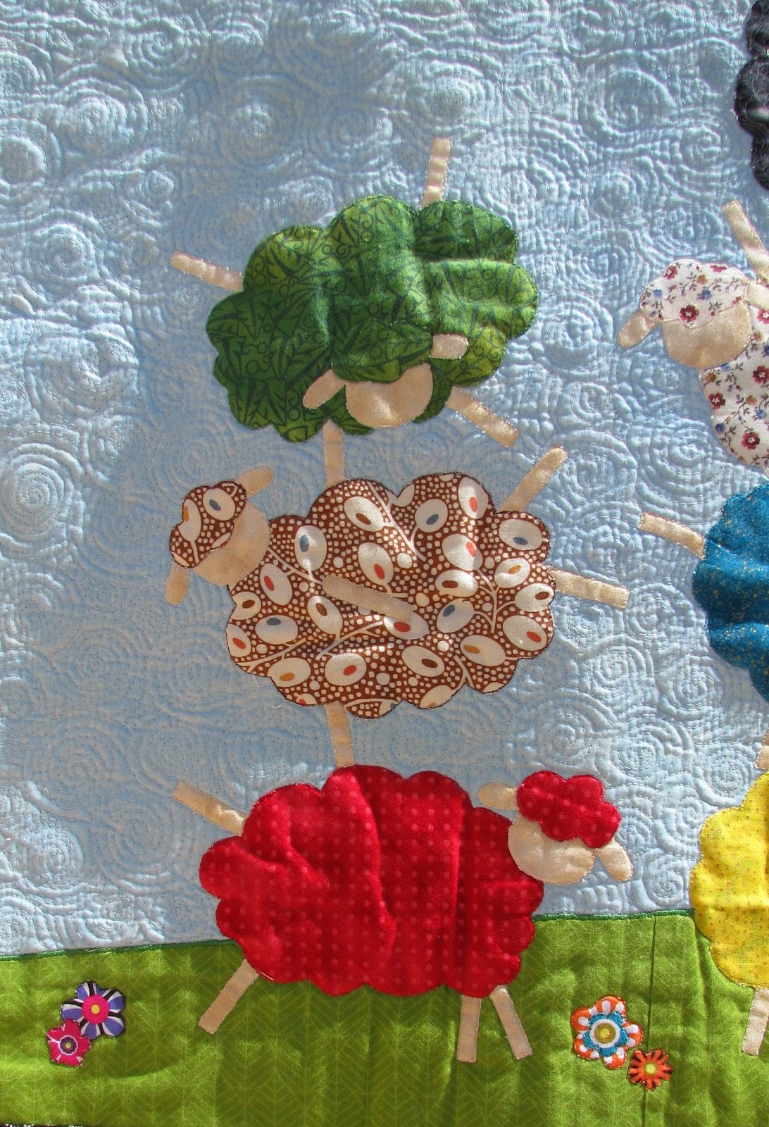 bee+quilts Pile of Sheep Quilt.