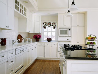 white kitchen cabinets