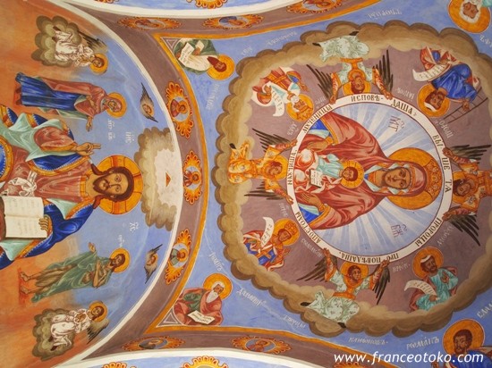 ブルガリアのソコルスキー修道院Sokolski Monastery