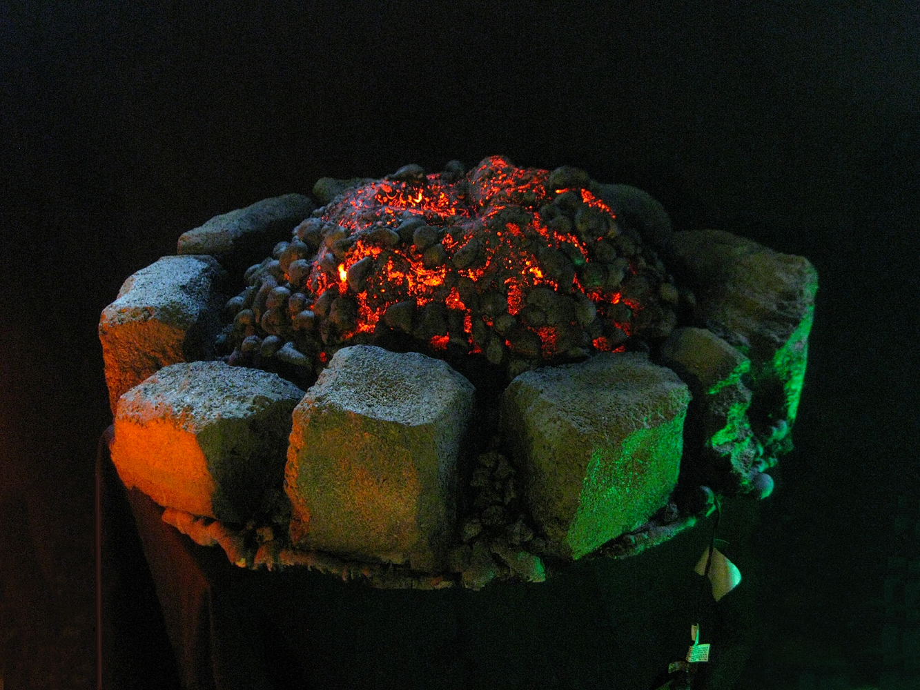 DAVE LOWE DESIGN the Blog 54 Days �Til Halloween Making the Cauldron