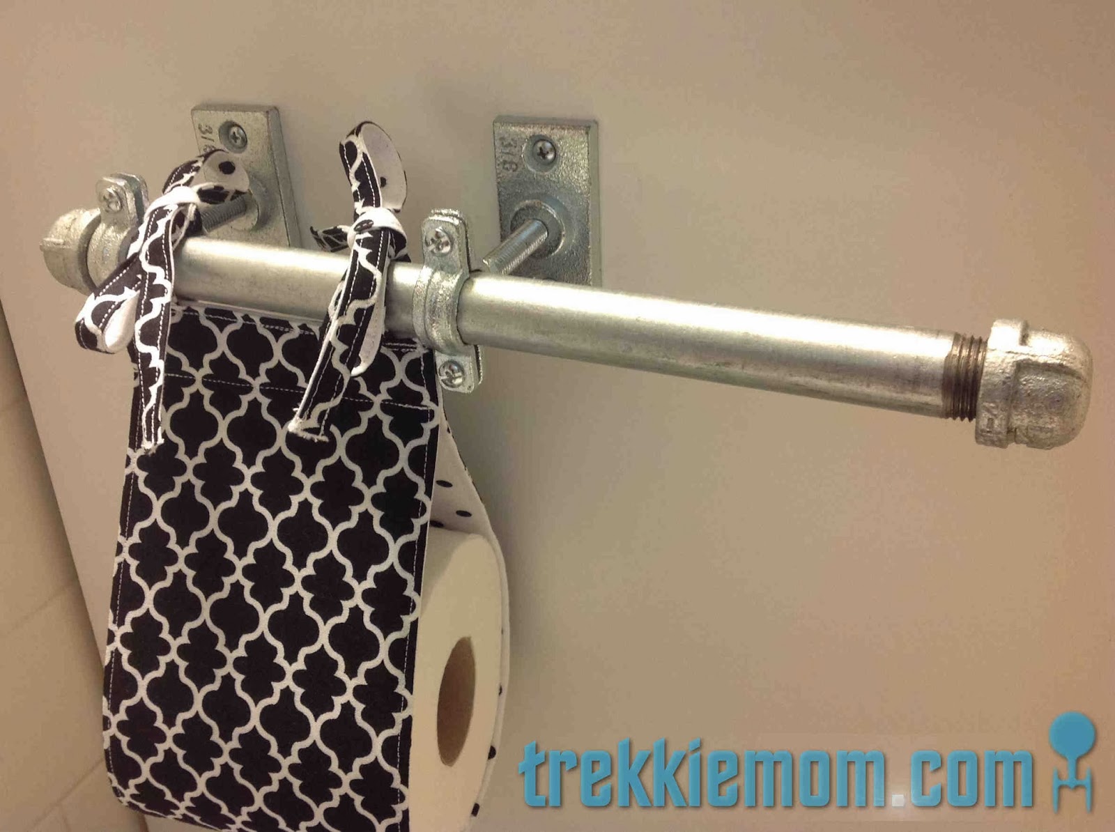 Trekkie Mom DIY Industrial Toilet Paper Holder