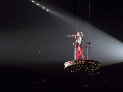 Concert Review: Taylor Swift LIVE @ The Staples Center August 19, 2013