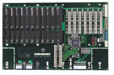 computer genaration third generation 1964 1971 integrated circuitsthe development of the integrated circuit was the hallmark of the third generation of computers transistors were miniaturized and placed on silicon chips,