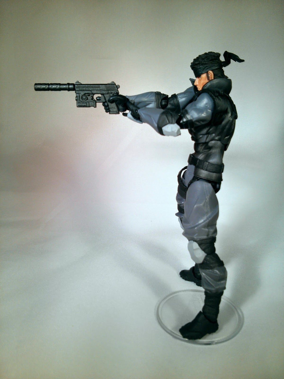 Toybox Soapbox Micro Yamaguchi Revoltech Revolmini Solid Snake Review