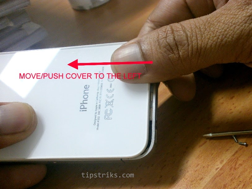 Cara Membuka Cover/Tutup Belakang iPhone 4/4S Cara+buka+tutup+belakang+iphone+4