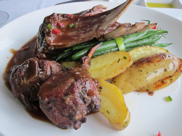 Hungry Couple Trumpets on the Bay
