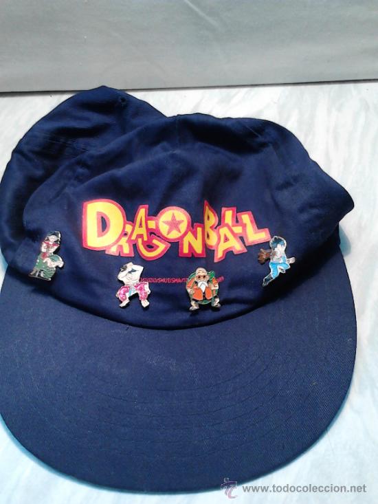 La gorra y los pins - Dragon Ball