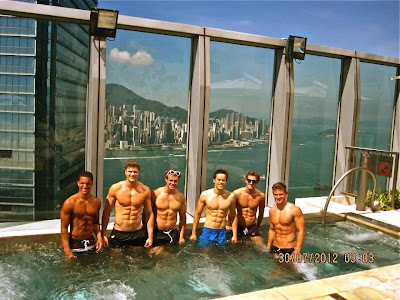 [Image: Abercrombie+&+Fitch+models+in+Hong+Kong.jpg]