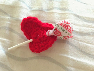 Lollipop arrow in crochet heart dum dum valentine craft