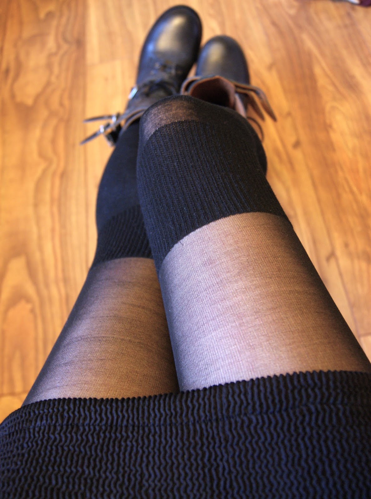 Tights and Ladders: Pretty Polly Tights - Secret Socks Review