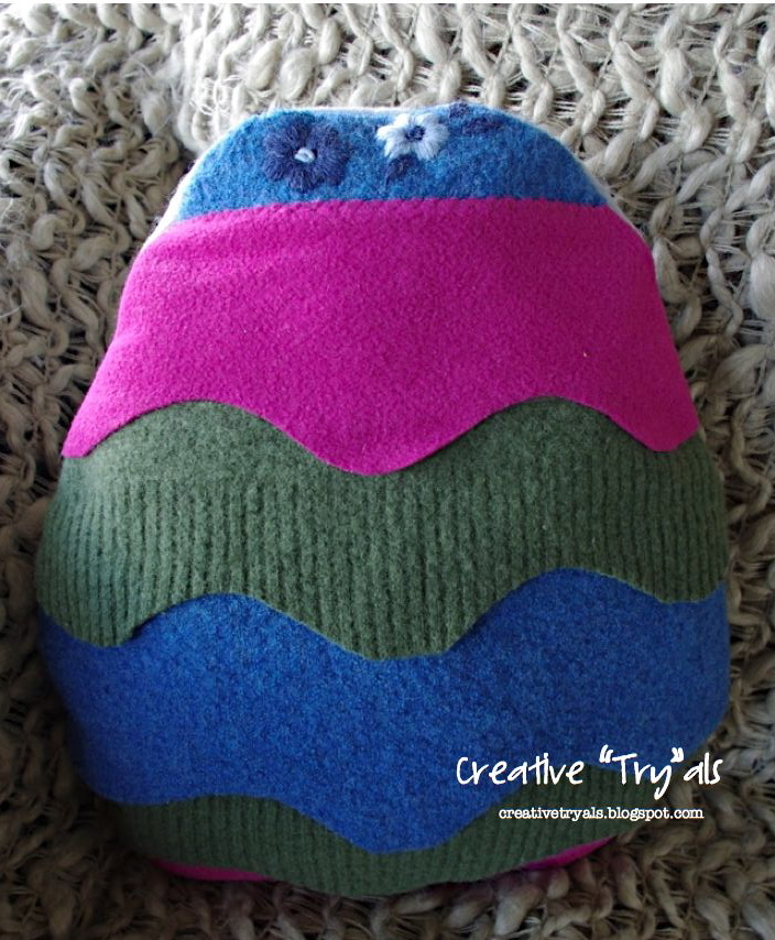 Creative "Try"als Easter Egg Pillow