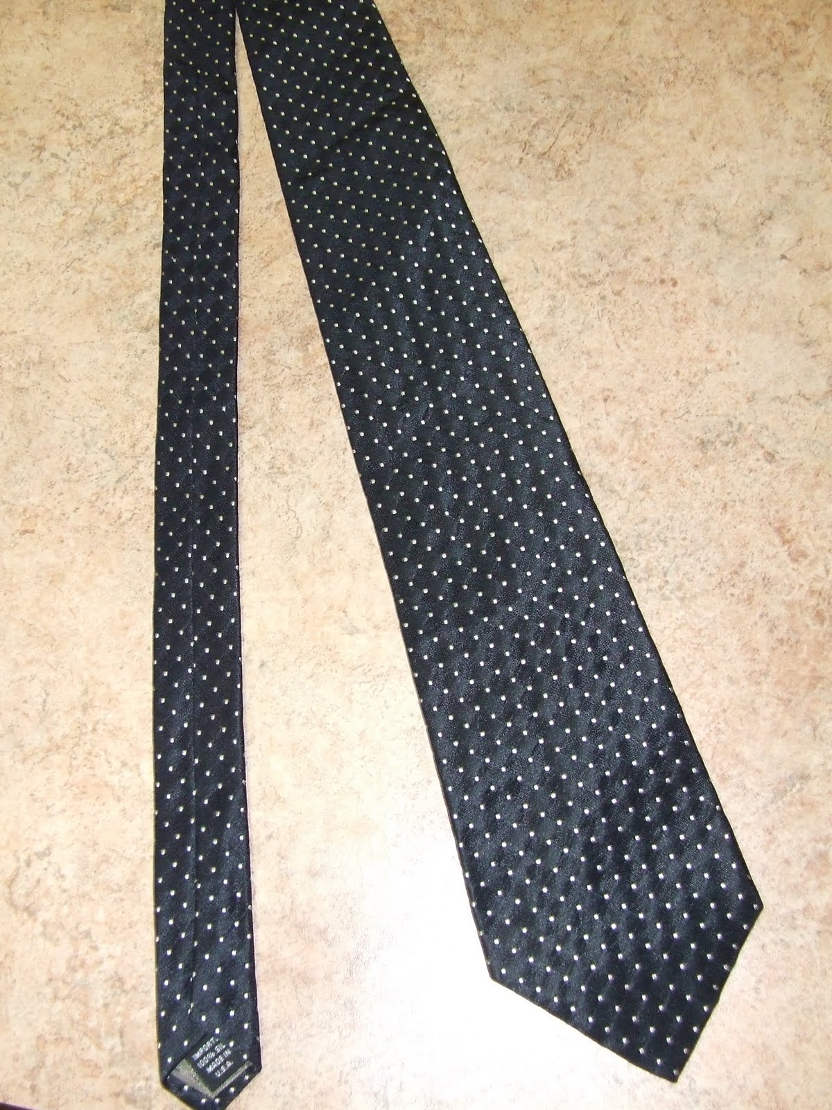 My Inner Need to Create... Make a Man's Tie into a Velcro Kid's Tie...