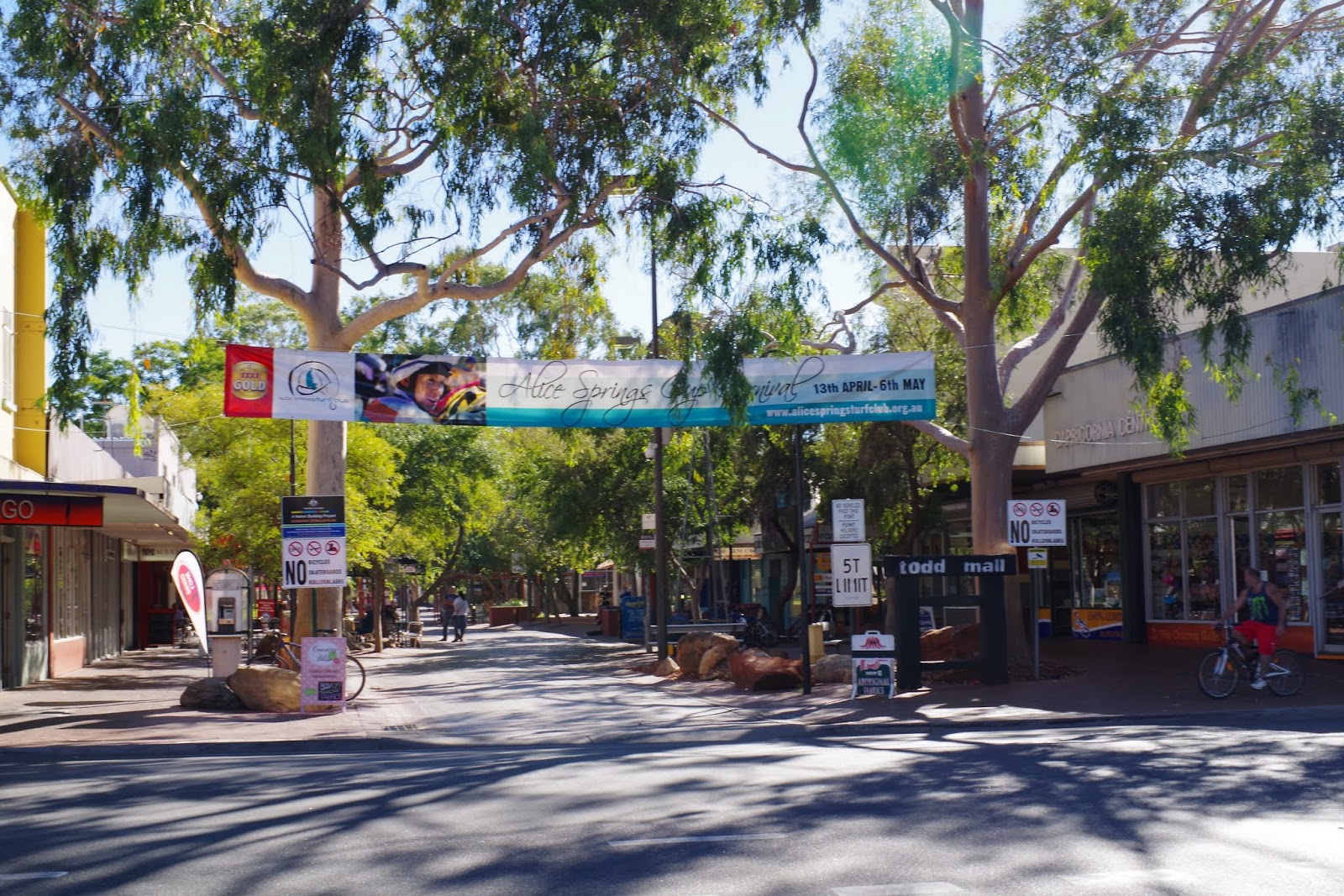 心理カウンセラーの世界への道 53 4 19 金 オーストラリア4日目 砂漠近くのアリススプリングス