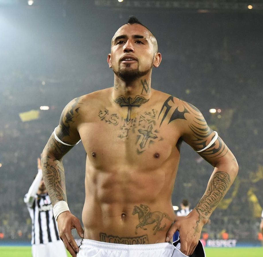 arturo vidal sin camiseta