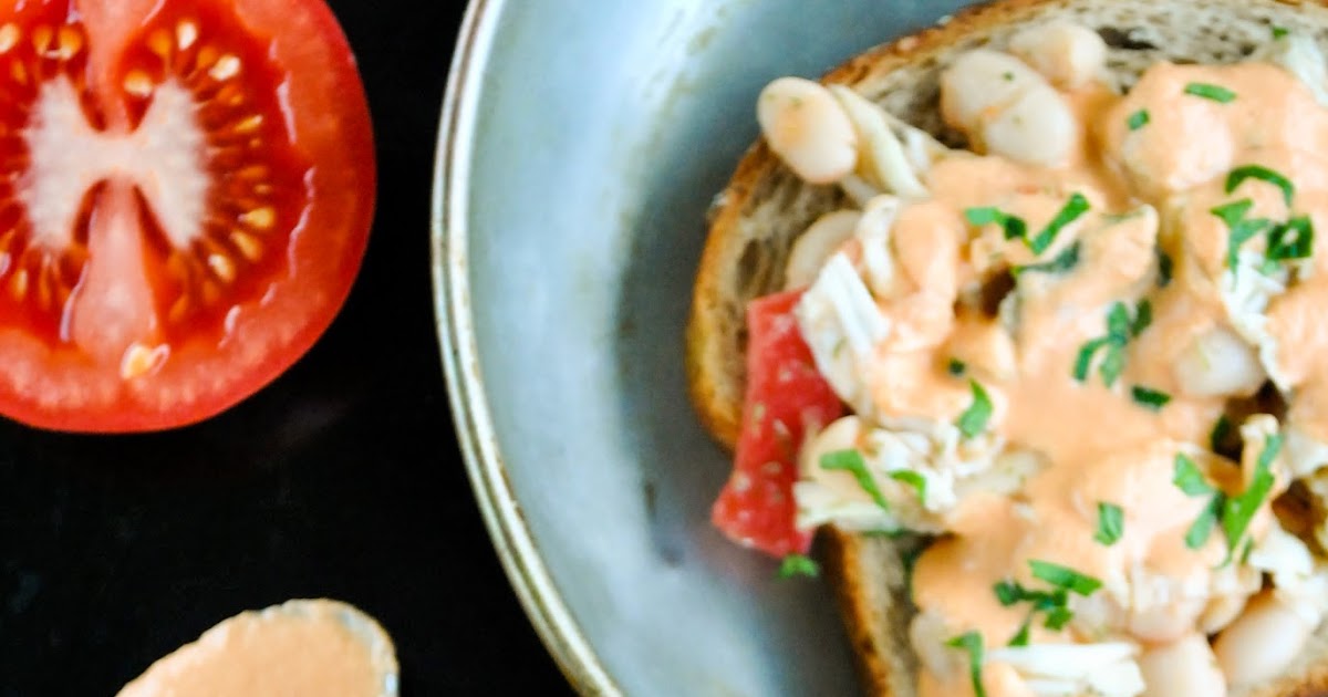 Peanut and tomato sauce (only 4 ingredients) VeganSandra