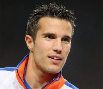 Robin-Van-Persie-Hairstyle-Pictures-2012+02.jpg