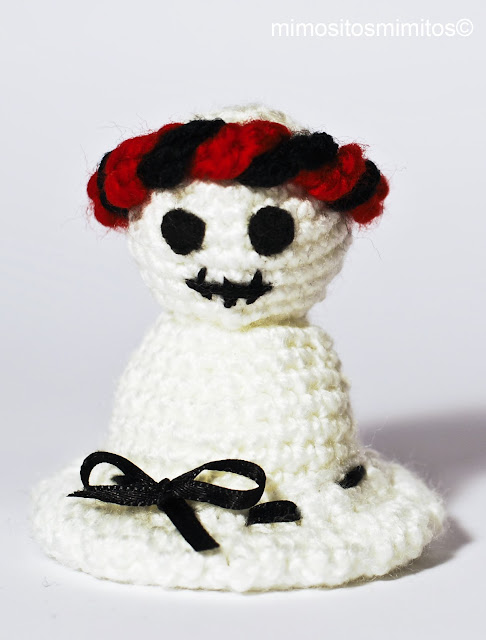 amigurumi de ganchillo con lana especial halloween hecho a mano 