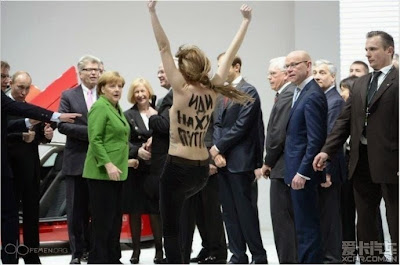 foto cewek telanjang didepan presiden rusia putin