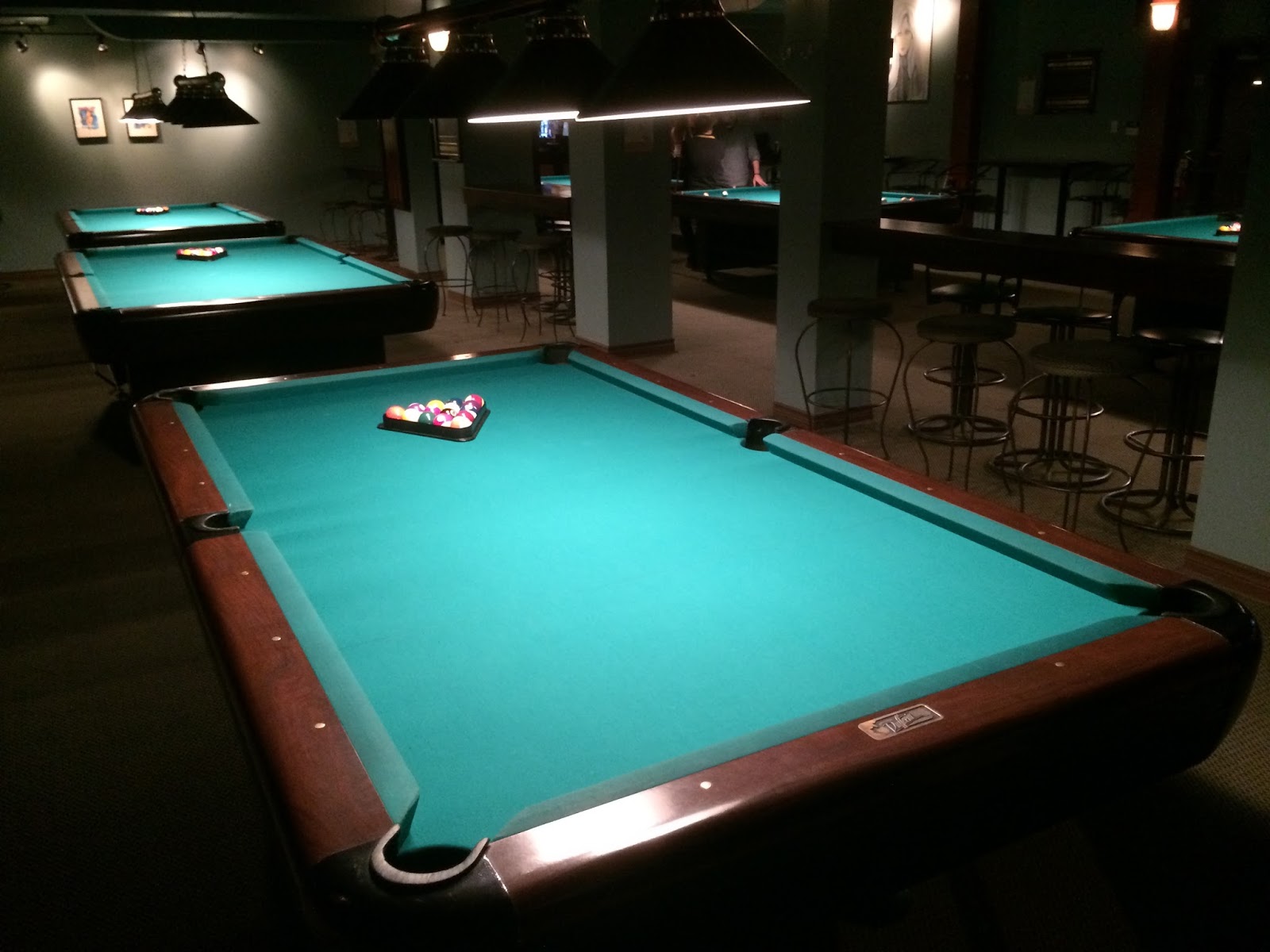 Canadian News Upscale Pool Hall "Roxy Bar" Opens in Downtown Toronto